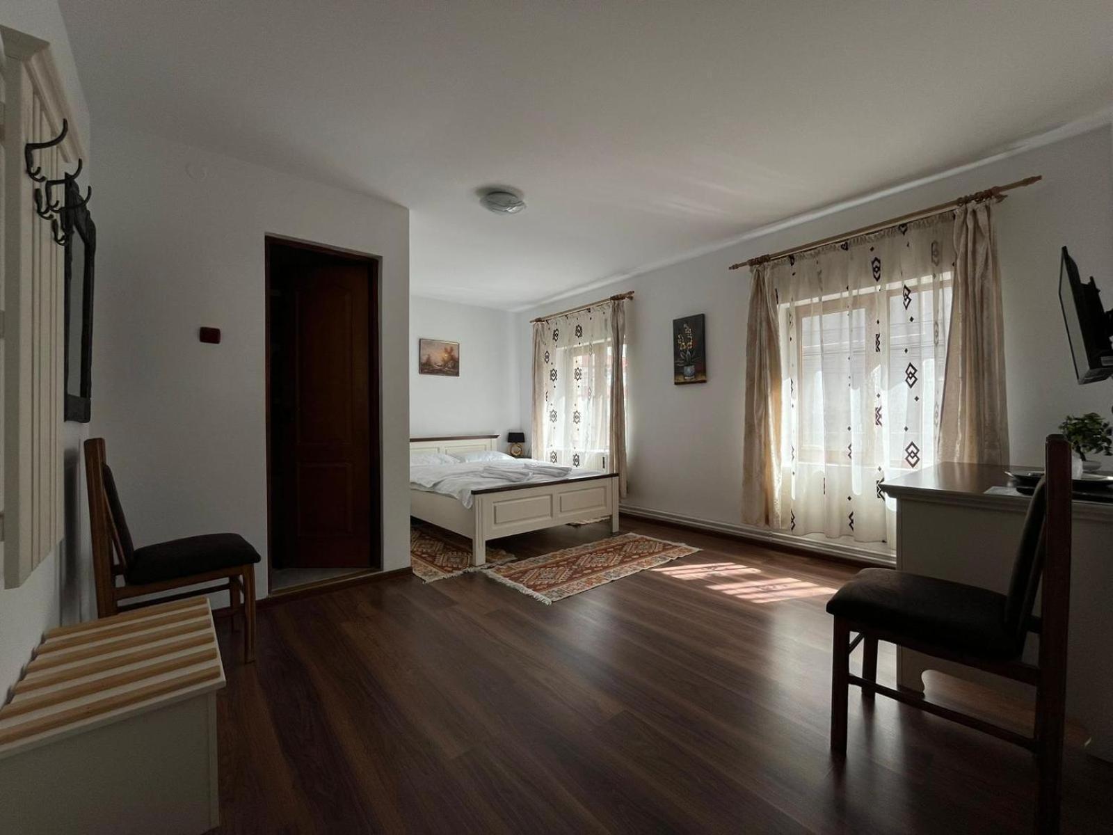 Casa Poenaru Hotel Campulung Moldovenesc Bagian luar foto
